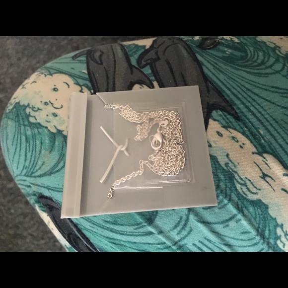 Dachshund find silver plated necklace - Picture 2 of 2